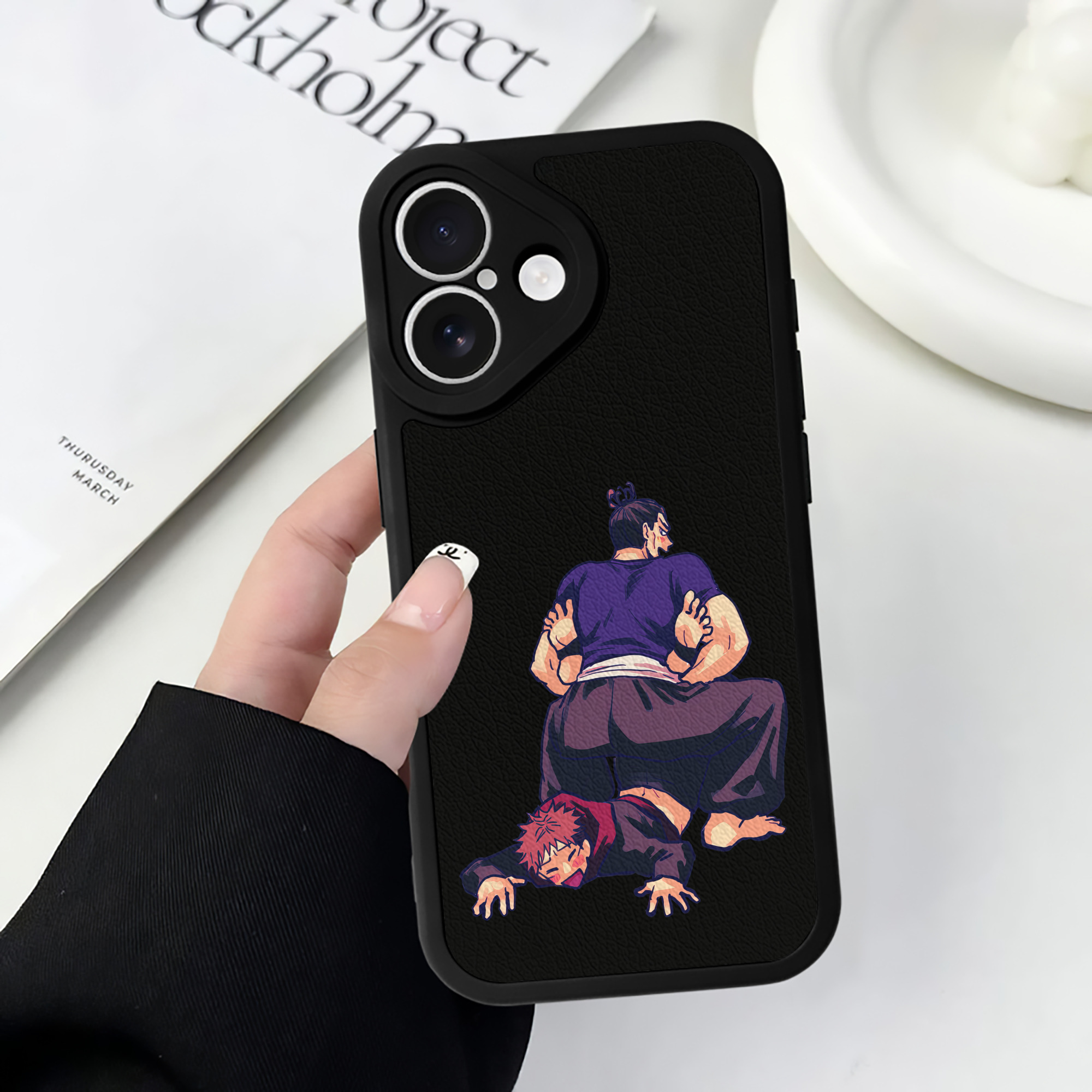 （画像用） 呪術廻戦 Jujutsu Kaisen 【iPhone 16シリーズ対応】シリコンスマホケース（レザー調） 材質：シリコン